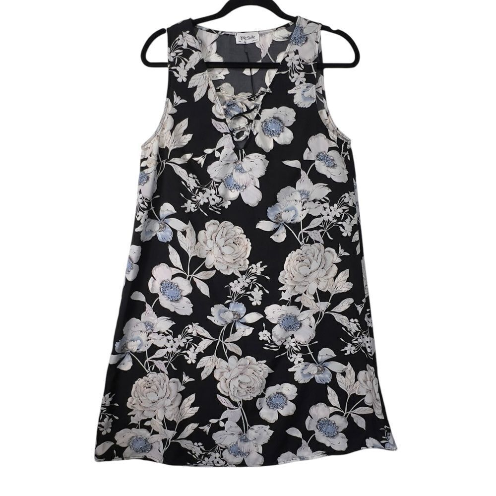 🆕 Love Sadie floral print size large made in usa